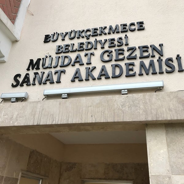 Foto tomada en Büyükçekmece Atatürk Kültür Merkezi  por Betüs. el 5/25/2018