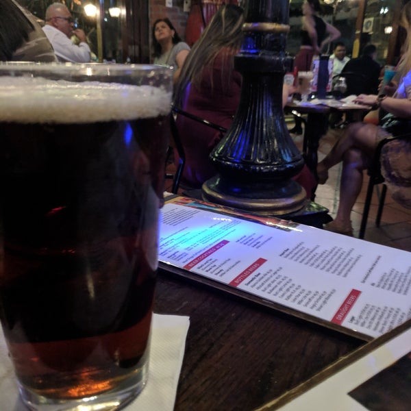 Photo taken at Mad Dogs British Pub by Jean B. on 3/10/2019