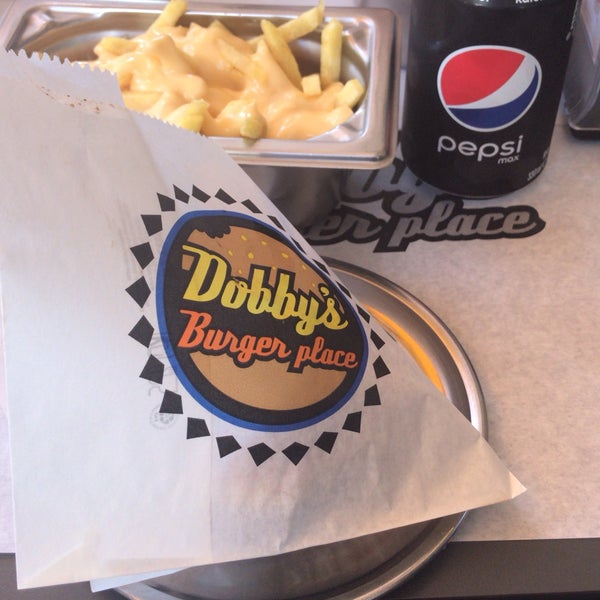 Photo taken at Dobby&#39;s Burger Place by Oğuzhan Ö. on 4/28/2019