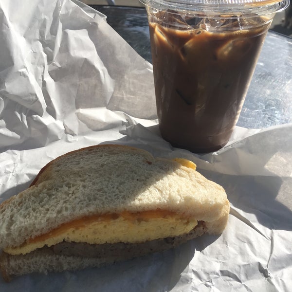 Ultimate Grounds Café in Oakland