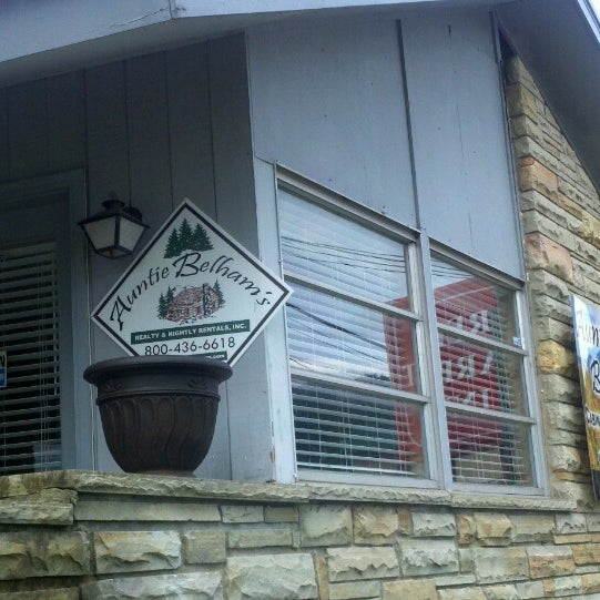Auntie Belham S Cabins Of Gatlinburg Office