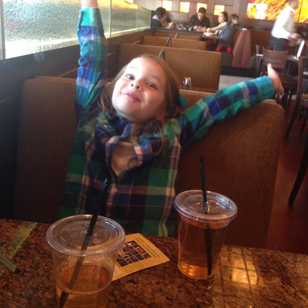 Photo taken at BJ&#39;s Restaurant &amp; Brewhouse by J Nicole A. on 12/13/2014