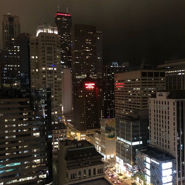 Photo taken at Chicago Marriott Downtown Magnificent Mile by Jeff on 4/30/2019