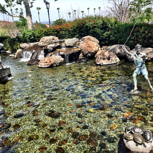 Photo taken at The Commons at Calabasas by Dittany Z. on 4/10/2015