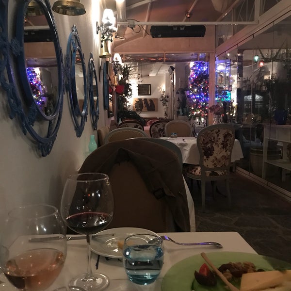 12/7/2017 tarihinde Pınar N.ziyaretçi tarafından Tuval Restaurant'de çekilen fotoğraf