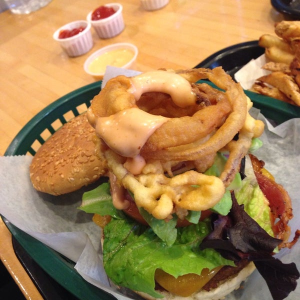 Photo taken at Tallgrass Burger by Rick C. on 2/7/2014