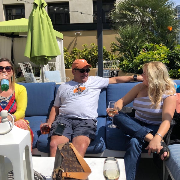 Photo prise au Margaritaville Hotel San Diego Gaslamp Quarter par Kristen S. le3/24/2019