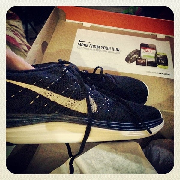Nike factory store mercedes hotsell
