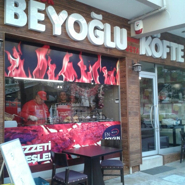Photo taken at Beyoğlu Köfte by Burak K. on 1/18/2014