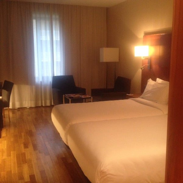 10/1/2014 tarihinde Chema P.ziyaretçi tarafından AC Hotel by Marriott Aitana'de çekilen fotoğraf