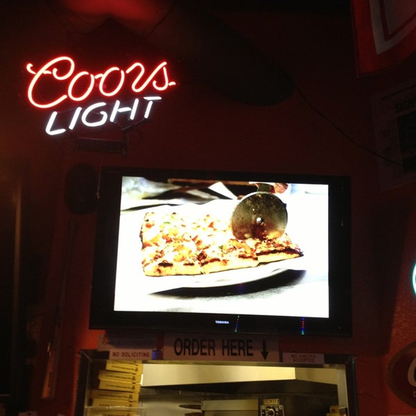 8/29/2013에 Todd B.님이 Northside Nathan&#39;s Pizza에서 찍은 사진