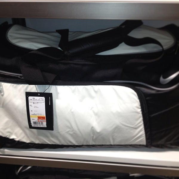 Nike Golf 閉業 スポーツ用品店