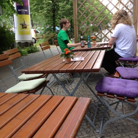 Das Foto wurde bei Café Hilde von Andreea am 5/17/2013 aufgenommen