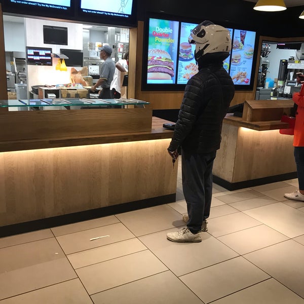 Foto scattata a McDonald&#39;s da Simon L. il 8/11/2019