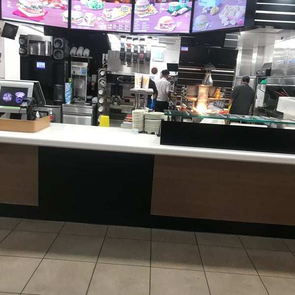 Foto scattata a McDonald&#39;s da Simon L. il 12/7/2019