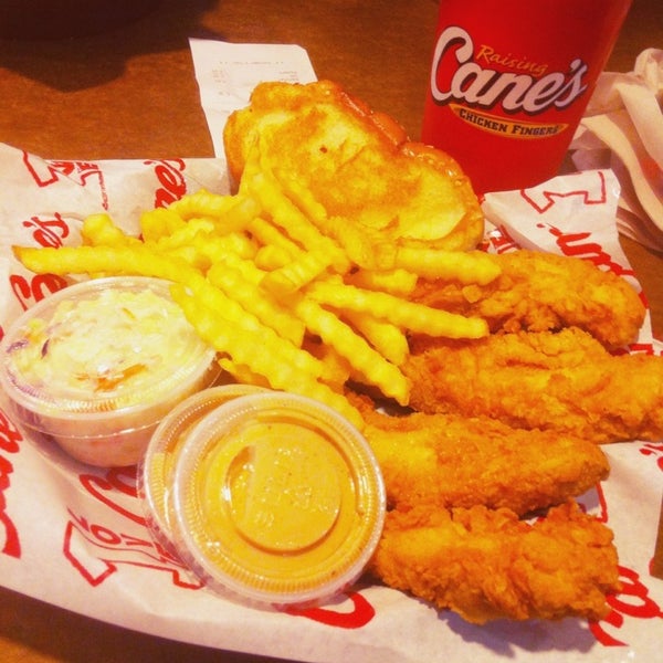 Photo taken at Raising Cane&#39;s Chicken Fingers by Yahdiel O. on 5/3/2014