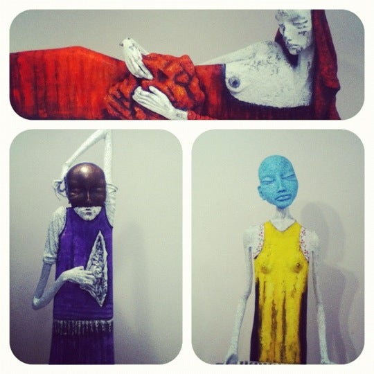 Снимок сделан в Triptych: Global Arts Workshop (Арт-Галерея Триптих) пользователем Dias 12/12/2012