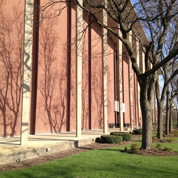 Нгу экономический факультет. Мгу саранск 16 корпус. Университет 16. Германия потсдам роддом. Германия потсдам школа 3.