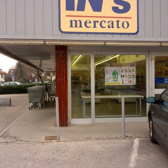 Photo taken at In&#39;s Mercato by Simone B. on 1/19/2013