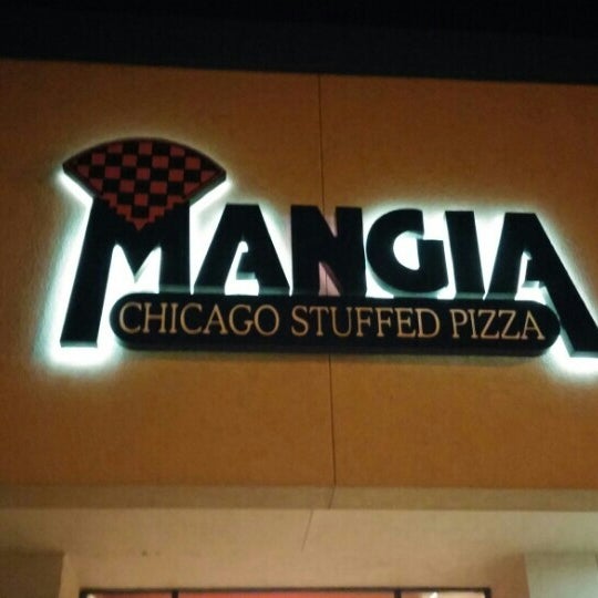 รูปภาพถ่ายที่ Mangia Pizza โดย Bill H. เมื่อ 2/8/2016