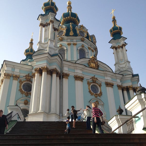 รูปภาพถ่ายที่ Андріївська церква โดย Яна เมื่อ 4/27/2013