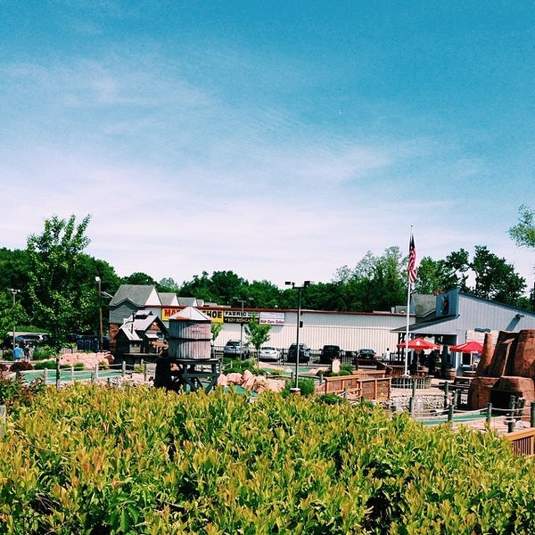 Dynamite Falls Mini Golf Mini Golf Course in Fairfield