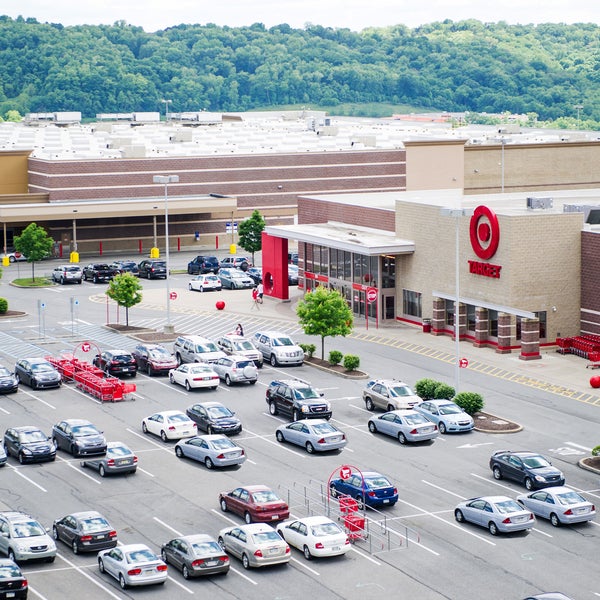 Mt Nebo Pointe Shopping Mall in Pittsburgh
