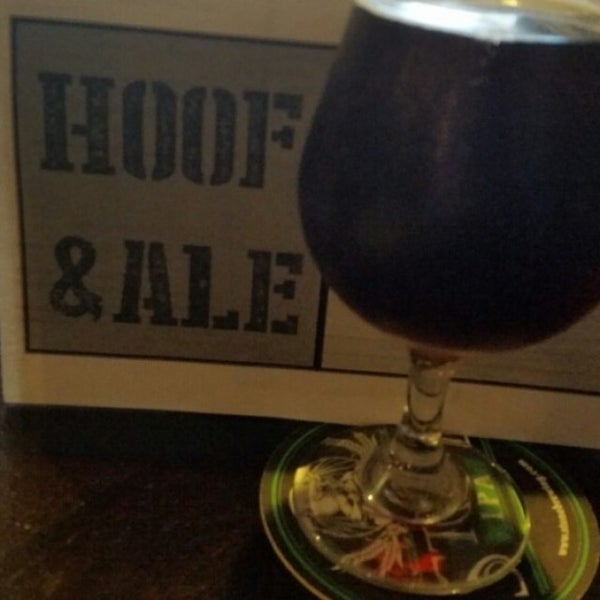 Photo taken at Hoof And Ale by Kat B. on 3/10/2015