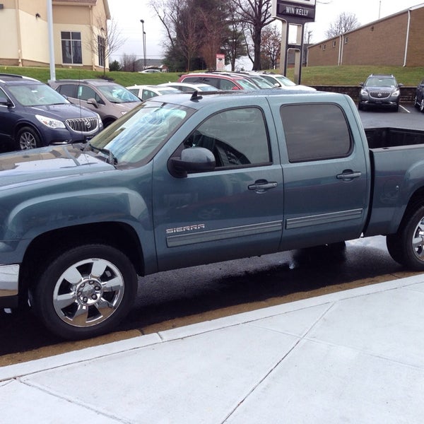 Photo taken at Win Kelly Koons Chevrolet Buick GMC by Mike B on 1/20/2014