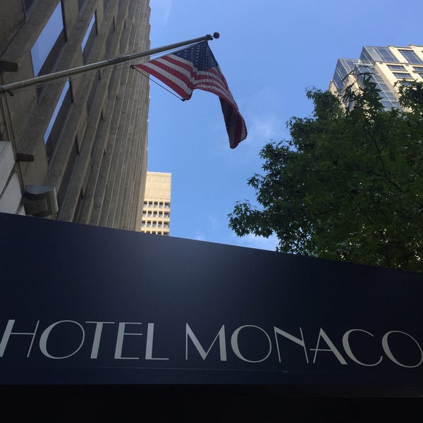 Снимок сделан в Kimpton Hotel Monaco Seattle пользователем Nicole L. 6/6/2015