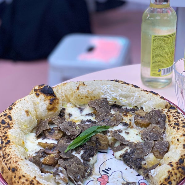 Das Foto wurde bei Dalmata Pizza von Y.T.G am 1/4/2022 aufgenommen