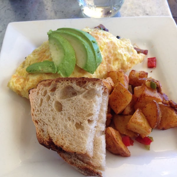 Pleasantly surprised by the California omlette.