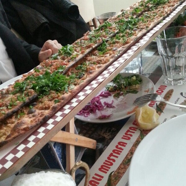 Konyalı Mustafa Usta Etli Ekmek Konak, İzmir