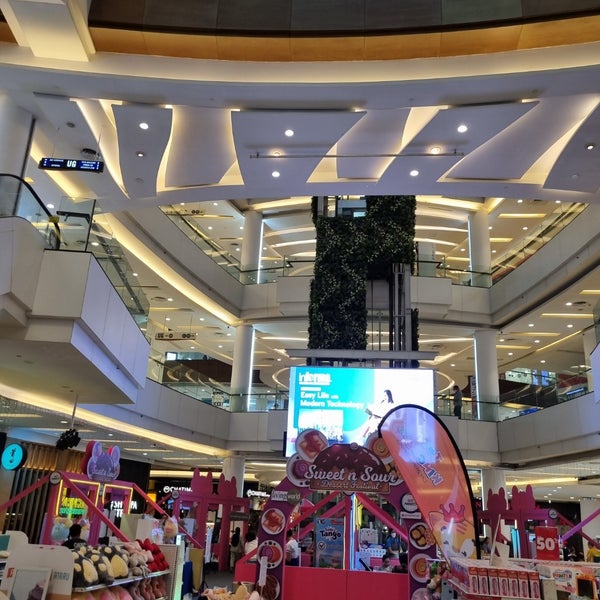 Living World - Alam Sutera - Tangerang, Banten