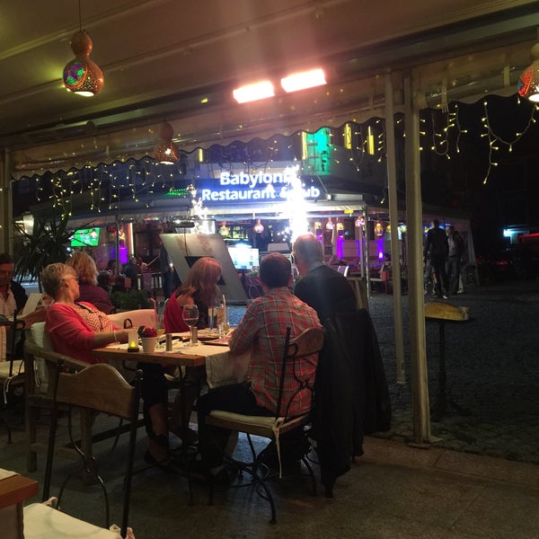 Foto scattata a Albura Kathisma Cafe &amp; Restaurant da Abdullah il 10/27/2018