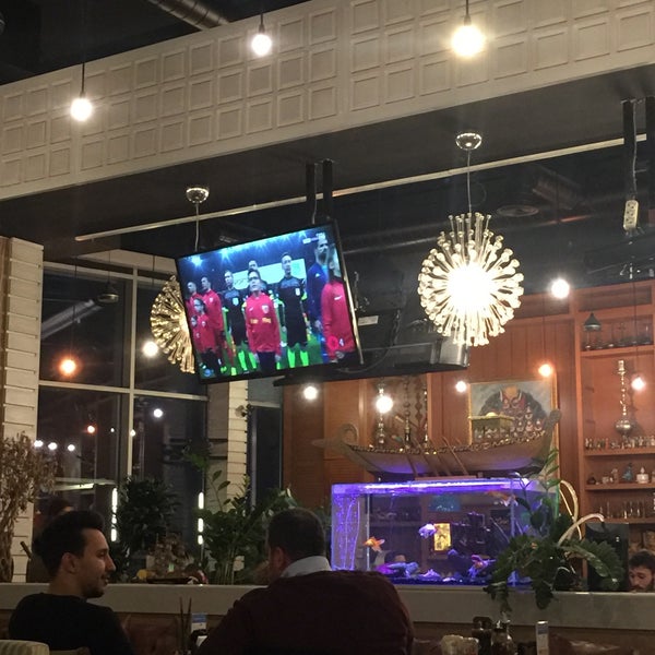 รูปภาพถ่ายที่ Lale Devri Shisha Lounge โดย Abdullah เมื่อ 2/8/2019