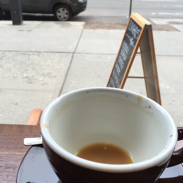 4/1/2015 tarihinde Davidziyaretçi tarafından Plowshares Coffee Bloomingdale'de çekilen fotoğraf