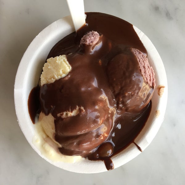 9/6/2017にCathryn H.がイーシーアイスクリーム (Ici Ice Cream)で撮った写真