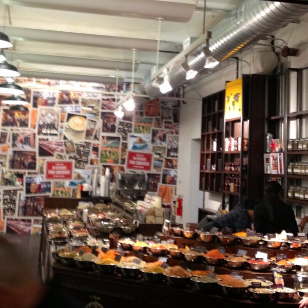 รูปภาพถ่ายที่ Chelsea Market โดย Valeriya K. เมื่อ 5/2/2013