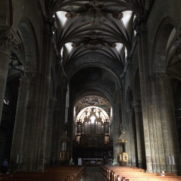 Foto diambil di Catedral De Jaca oleh Gonzalo A. B. pada 8/8/2017