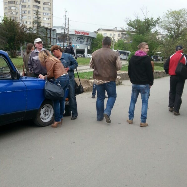 Банк здание рнкб симферополь. Пао симферополь. Улица жуковского симферополь. Пао симферополь. Улица севастопольская крым симферополь.