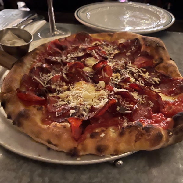 Снимок сделан в Mimosa Brooklyn Pizza пользователем Christian S. 1/4/2022