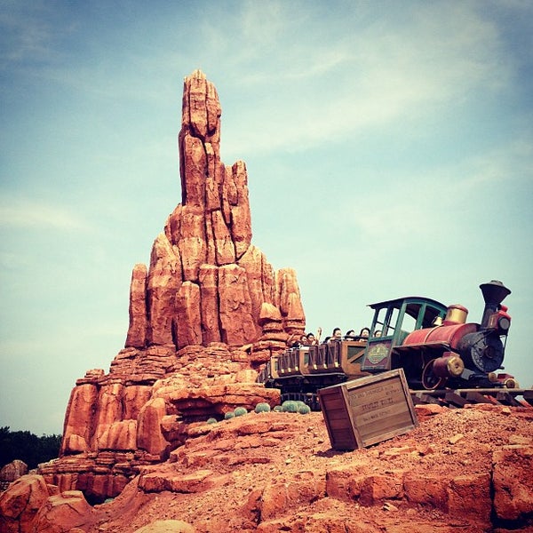 ビッグサンダー マウンテン Big Thunder Mountain Theme Park Ride Attraction In 浦安市 ビッグサンダー マウンテン Big Thunder Mountain Theme Park Ride Attraction In 浦安市