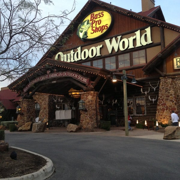 Bass Pro Shops Tienda de en Northwest Side