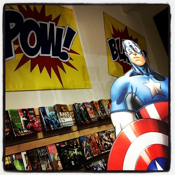 Photo taken at Pop Culture Paradise Comics by Stephanie on 7/21/2014