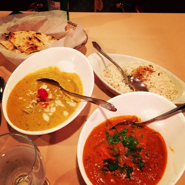 Das Foto wurde bei Jaipur Royal Indian Cuisine von Monica am 11/7/2014 aufgenommen