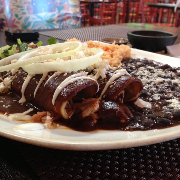 Foto diambil di Mexicali Grill oleh David H. pada 4/21/2013