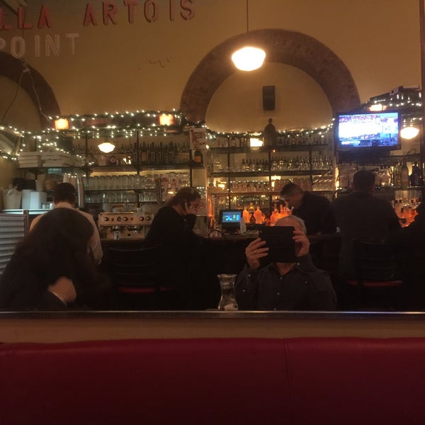 1/6/2017에 Frida님이 Edward&#39;s Restaurant에서 찍은 사진