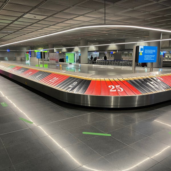 Gepäckausgabe Frankfurt Flughafen Terminal 2 de.foursquare.com