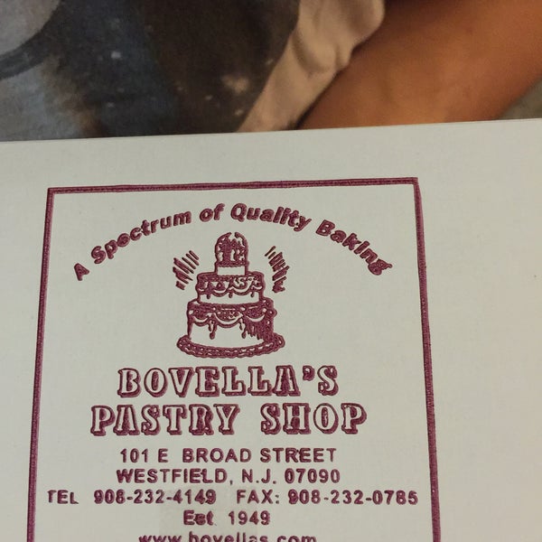 9/4/2016にamandaがBovella’s Pastry Shoppeで撮った写真